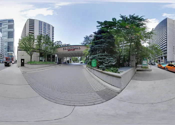 Courtyard By Marriott Toronto Downtown Hotel